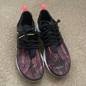 Women’s Nike Tennis Shoes